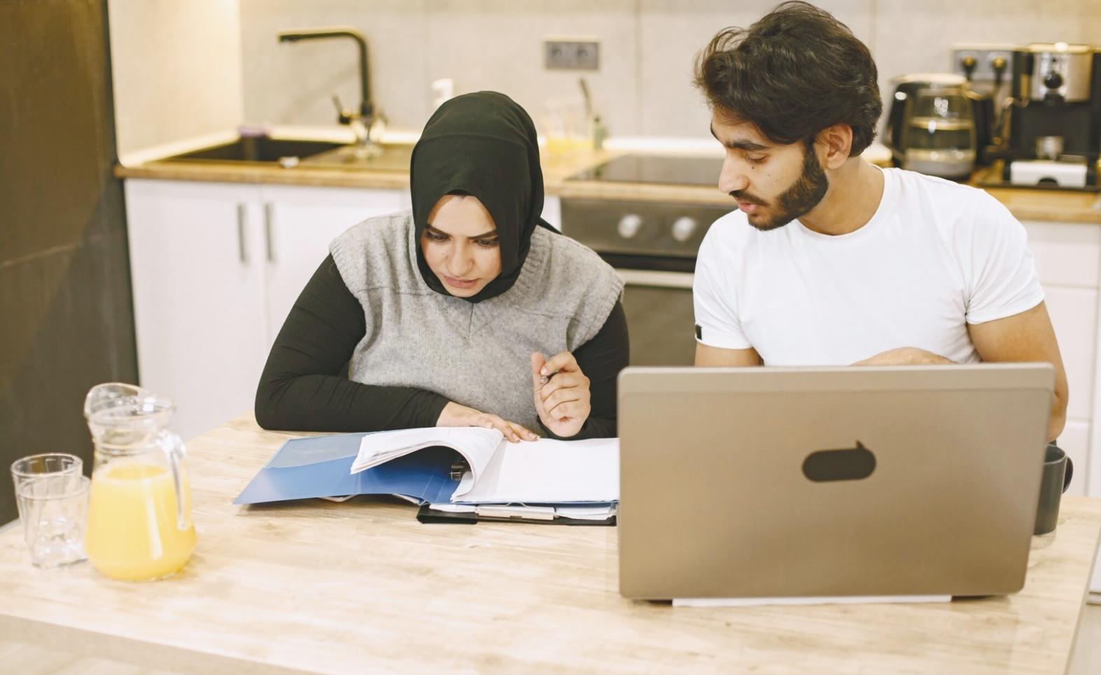 Образовательная платформа Yeeirix для изучения финансов онлайн-бизнеса